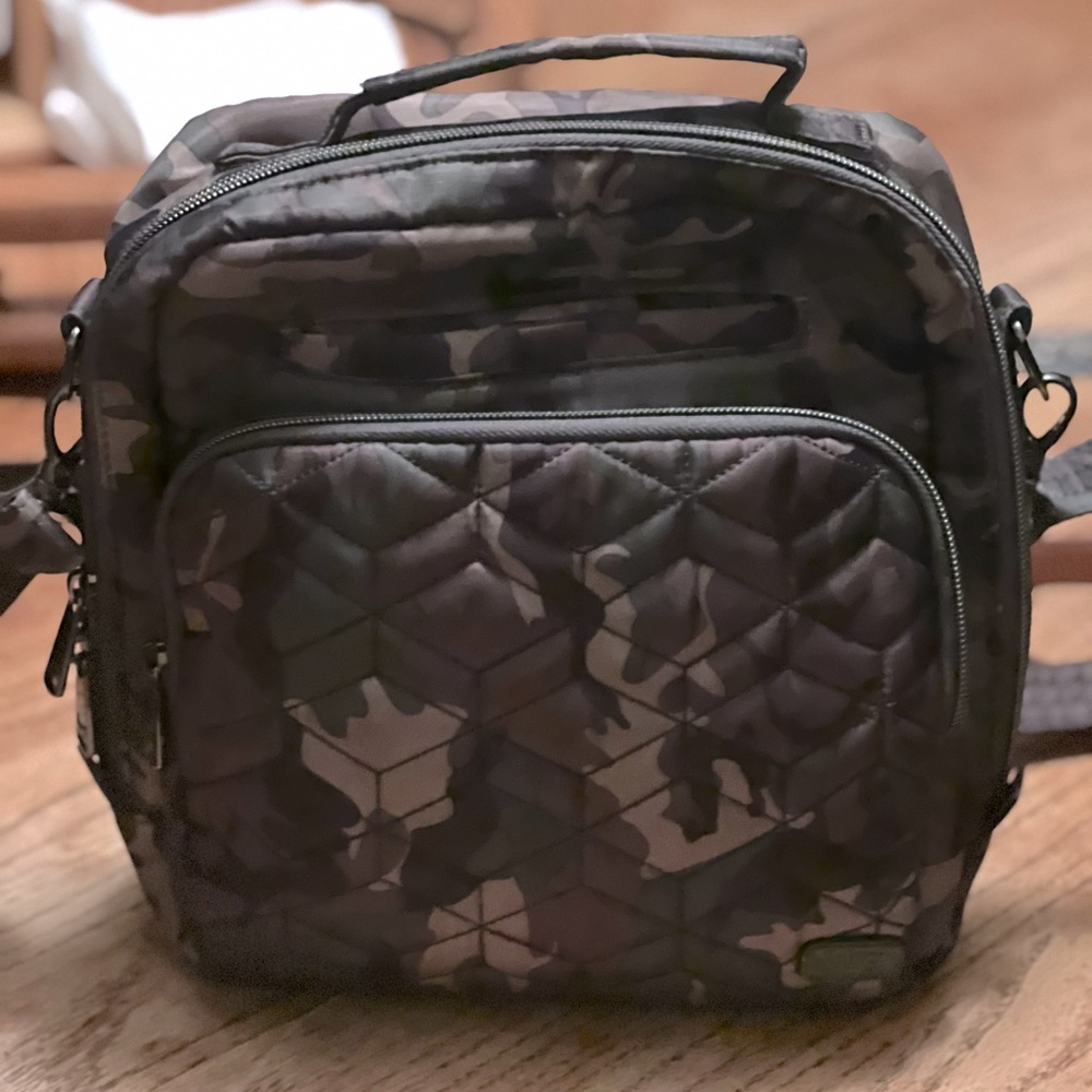 Lug Ranger crossbody
